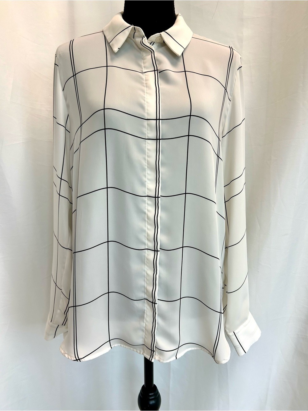 H&M Women’s White Black Windowpane Check Button-Down Blouse Sz 10 classic - Picture 2 of 11